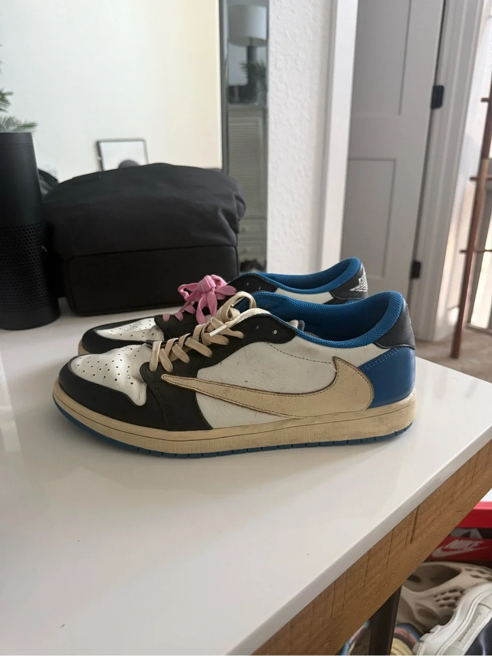 Travis Scott white black